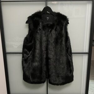 Elegant Black Faux Fur Women's Vest